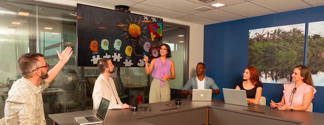 É possível exercer uma boa liderança trabalhando em um coworking? 