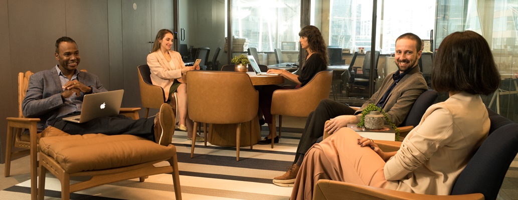 Conheça estratégias para aprimorar a experiência no ambiente de coworking