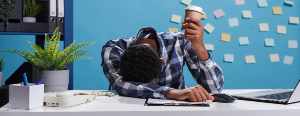 Como reconhecer e evitar o burnout no ambiente de trabalho
