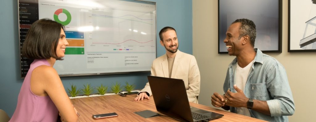 Coworking e aprendizado: por que empreendedores evoluem mais rápido nesses espaços?